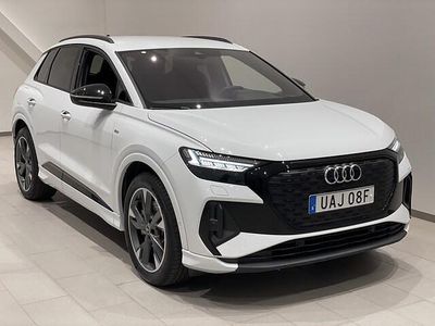 Glaciärvit metallic Begagnad 2025 Audi Q4 e-tron S-Line SUV | 632 900 kr