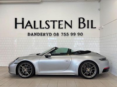 Begagnad Porsche 911 Carrera 4S Cabriolet 451 HK (331 kW) 2024 Flerfärgad Cab