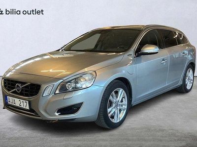 Begagnad Volvo V60 2013 Silver Kombi