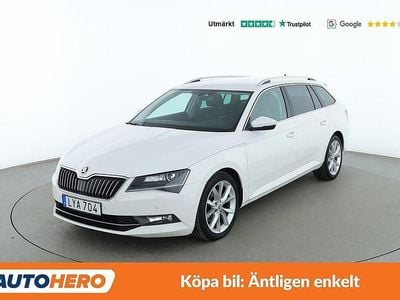 Vit Begagnad 2015 Skoda Superb Style Kombi | 172 000 kr (Marknadspris)