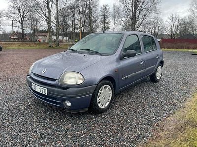 Blå Begagnad 2001 Renault Clio II Halvkombi | 19 900 kr (Bra pris)