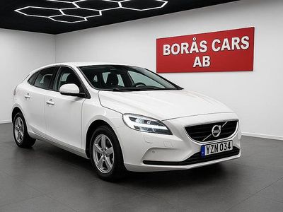 Begagnad Volvo V40 R-Design 120 HK (88 kW) 2017 Vit Halvkombi
