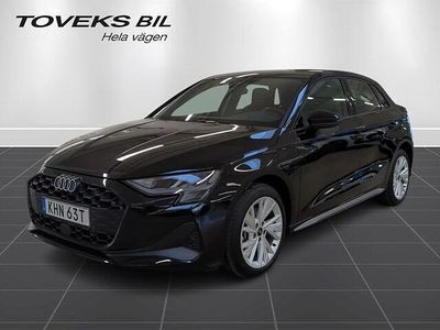 Svart Begagnad 2025 Audi A3 Sportback e-tron Design Halvkombi | 415 900 kr (Bra pris)