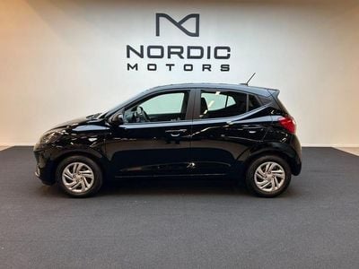 Ny Hyundai i10 Essential 63 HK (46 kW) 2025 Svart Halvkombi