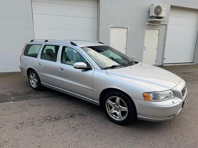 Begagnad Volvo V70 Standard 170 HK (125 kW) 2007 Kombi