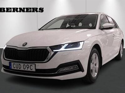 Vit Begagnad 2023 Skoda Octavia Style Kombi | 317 900 kr (Lite dyr)