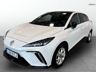 Begagnad MG MG4 EV Luxury 150 kW (204 HK) 2022 Vit Halvkombi