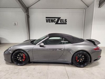 Porsche 911 Carrera 4 Cabriolet