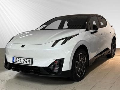 Vit Begagnad 2025 Lynk & Co 02 | 394 900 kr