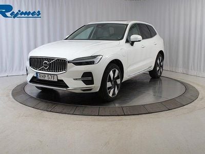 Vit (crystal white metallic) Begagnad 2024 Volvo XC60 Plus SUV | 527 900 kr (Bra pris)