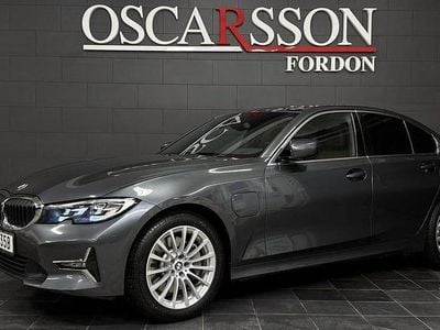 Grå Begagnad 2020 BMW 330 Luxury Line | 279 900 kr (Superpris)