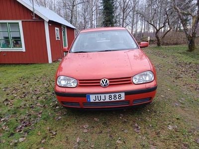 Metallic Begagnad 1998 VW Golf IV Halvkombi | 12 000 kr (Bra pris)