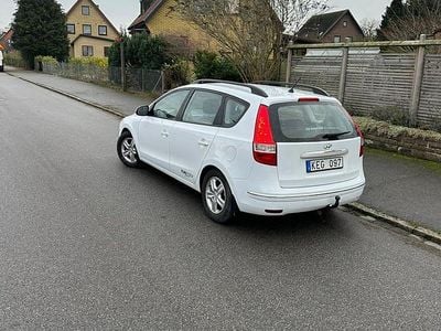 Vit Begagnad 2010 Hyundai i30 Kombi | 28 900 kr (Marknadspris)