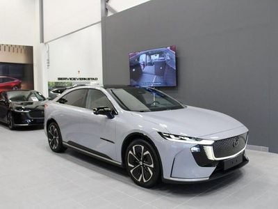 Aero grey metallic (52c) Ny 2025 Mazda 6e Takumi-Line | 477 800 kr (Marknadspris)