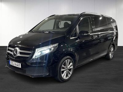 Svart Begagnad 2021 Mercedes V250 Minibuss | 459 000 kr