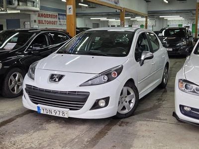 Begagnad Peugeot 207 90 HK (66 kW) 2010 Vit Halvkombi