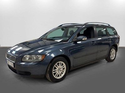 Begagnad Volvo V50 Kinetic 125 HK (91 kW) 2006 Barents blue metallic Kombi