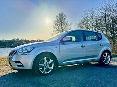 begagnad Kia Ceed 1.6 CVVT / LÅG MIL 4800 MIL