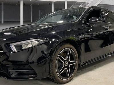 Begagnad Mercedes A250 AMG 218 HK (160 kW) 2022 Kosmossvart metallic Halvkombi