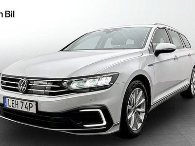 Vit Begagnad 2023 VW Passat GTE Kombi | 379 900 kr (Dyr)