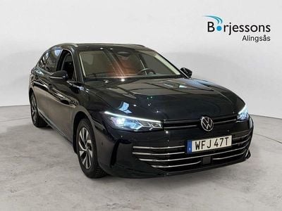 Svart Begagnad 2024 VW Passat Business Kombi | 329 800 kr (Lite dyr)