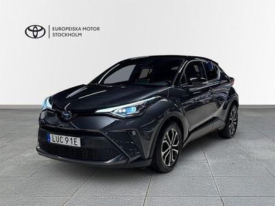 Gråmetallic/svart tak Begagnad 2022 Toyota C-HR Edition SUV | 274 900 kr (Marknadspris)