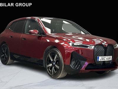 begagnad BMW iX xDrive40 Comfort Sportpaket Panorama VINTERHJUL 2023, SUV