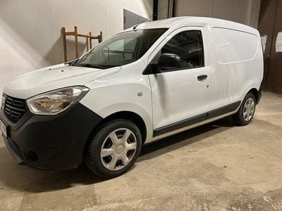 Vit Begagnad 2021 Dacia Dokker Express Van | 89 900 kr (Marknadspris)