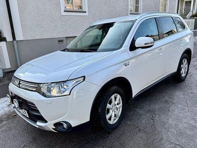 Begagnad Mitsubishi Outlander 203 HK (149 kW) 2015 SUV