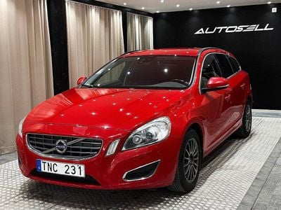 Röd Begagnad 2011 Volvo V60 Momentum Kombi | 64 900 kr (Lite dyr)