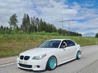 BMW 523