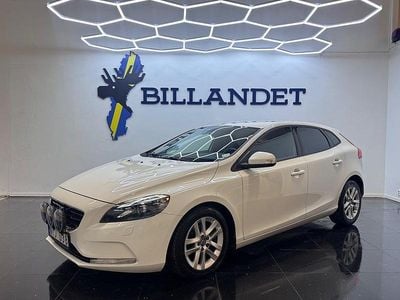 Vit Begagnad 2013 Volvo V40 Kinetic Halvkombi | 79 900 kr (Bra pris)