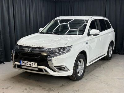 Begagnad Mitsubishi Outlander Edition 224 HK (164 kW) 2020 Vit SUV