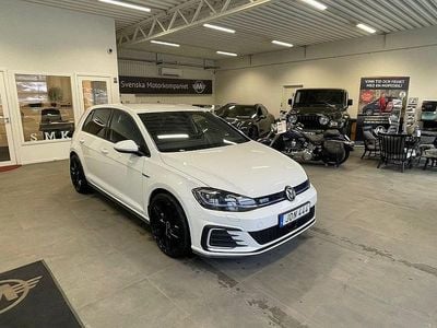 Begagnad VW Golf VII GTE 204 HK (150 kW) 2017 Vit Halvkombi
