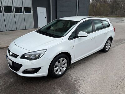 begagnad Opel Astra Sports Tourer 1.6 Euro 5 *7000mil*