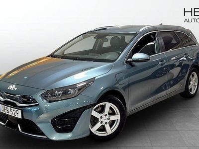 Begagnad Kia Ceed Advance 105 HK (77 kW) 2023 Grå Halvkombi