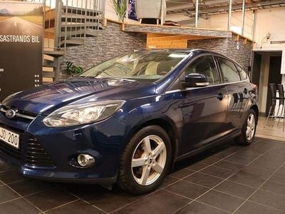 Blå Begagnad 2013 Ford Focus Titanium Halvkombi | 64 900 kr (Lite dyr)
