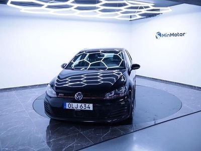 Svart Begagnad 2015 VW Golf VII GTI Halvkombi | 189 900 kr (Marknadspris)