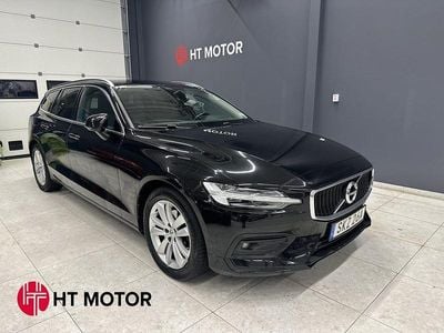 Svart Begagnad 2019 Volvo V60 Momentum Kombi | 254 900 kr (Marknadspris)