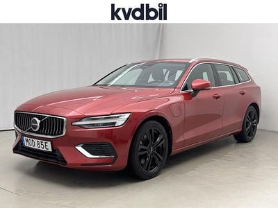 Röd Begagnad 2023 Volvo V60 Kombi | 369 000 kr (Superpris)