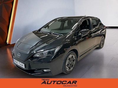 Svart Begagnad 2022 Nissan Leaf Acenta Halvkombi | 172 900 kr (Marknadspris)