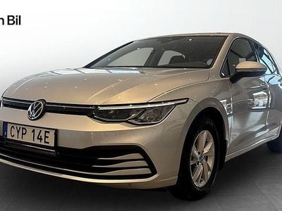 Begagnad VW Golf VIII Life 110 HK (80 kW) 2020 Silver Kombi