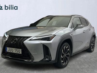 Grå Begagnad 2023 Lexus UX 250h E-FOUR F-Sport SUV | 349 900 kr (Marknadspris)