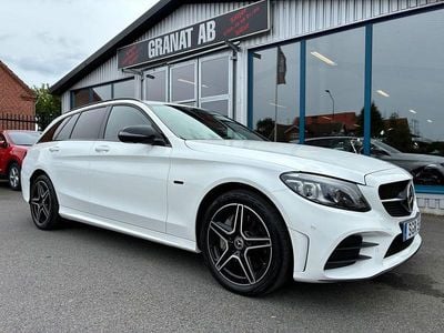 Vit Begagnad 2021 Mercedes C300 AMG line Kombi | 319 900 kr (Marknadspris)