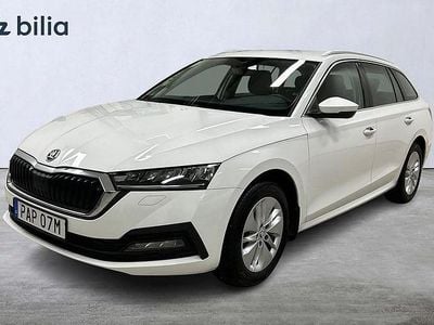 Vit Begagnad 2023 Skoda Octavia Ambition Kombi | 229 000 kr (Marknadspris)
