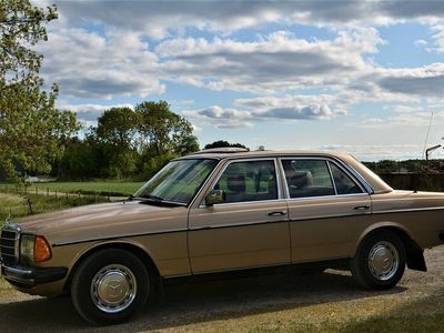 Begagnad 1983 Mercedes 200 Sedan | 138 000 kr