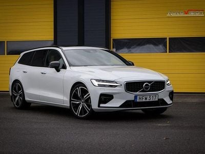 Vit Begagnad 2018 Volvo V60 R-Design Kombi | 349 900 kr