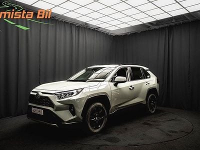 Begagnad Toyota RAV4 Hybrid 222 HK (163 kW) 2022 Grön SUV