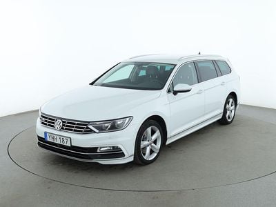 Vit Begagnad 2016 VW Passat R-line Kombi | 143 000 kr (Bra pris)