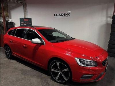 Begagnad Volvo V60 R-Design 190 HK (139 kW) 2016 Röd Kombi